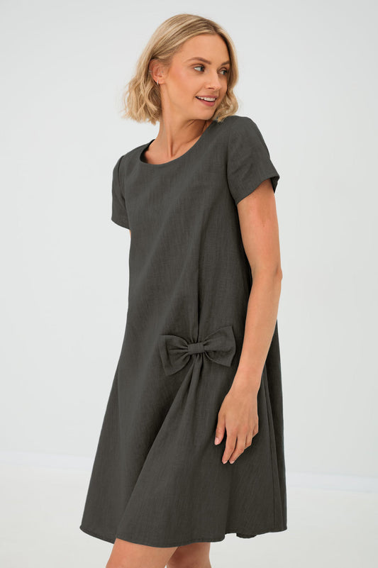 Robe “Douceur Noeud” – Élégance Minimaliste & Tissu Aérien