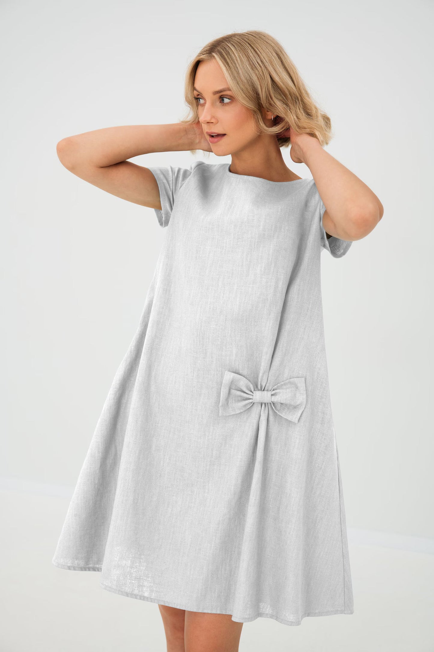 Robe “Douceur Noeud” – Élégance Minimaliste & Tissu Aérien