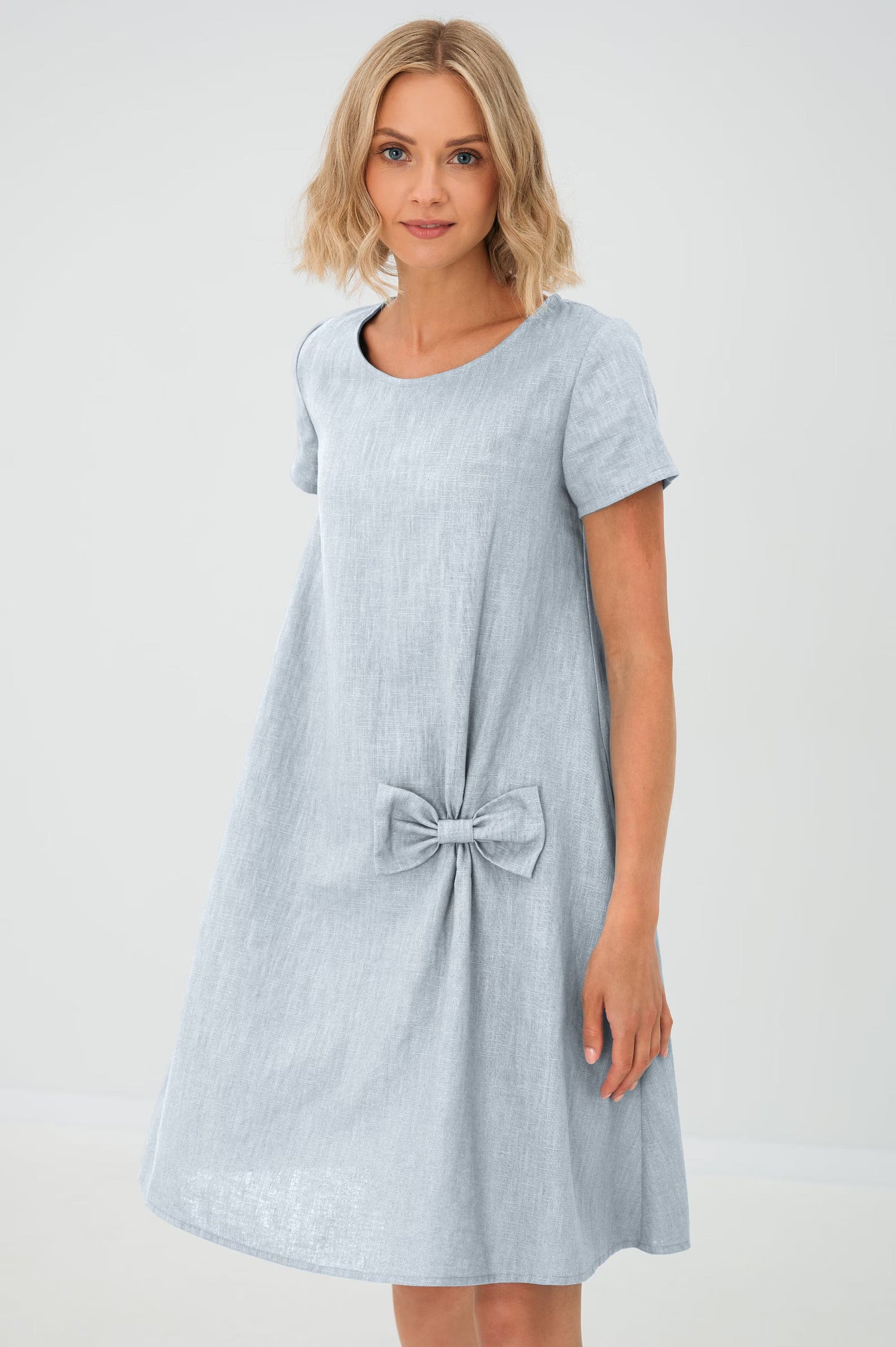 Robe “Douceur Noeud” – Élégance Minimaliste & Tissu Aérien