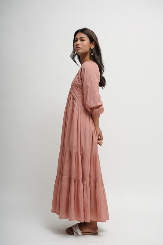 Robe Bohème Luxe – Maxi longueur & Détails Plissés
